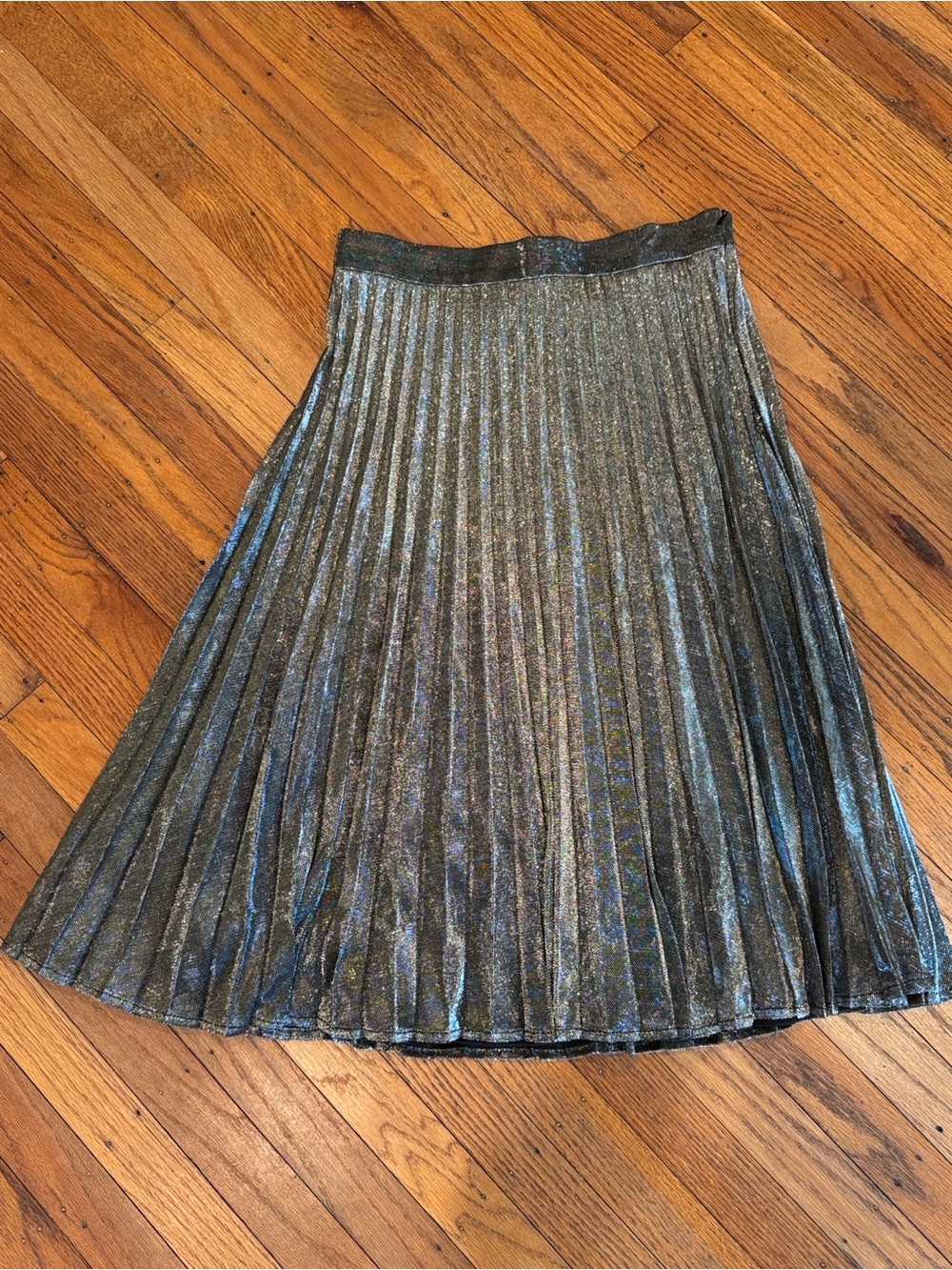 TALULAH Metallic Pleated Midi Skirt - Silver
